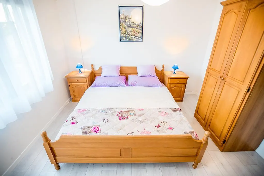 Apartments And Rooms Mare-Monti Starigrad Paklenica Chorwacja