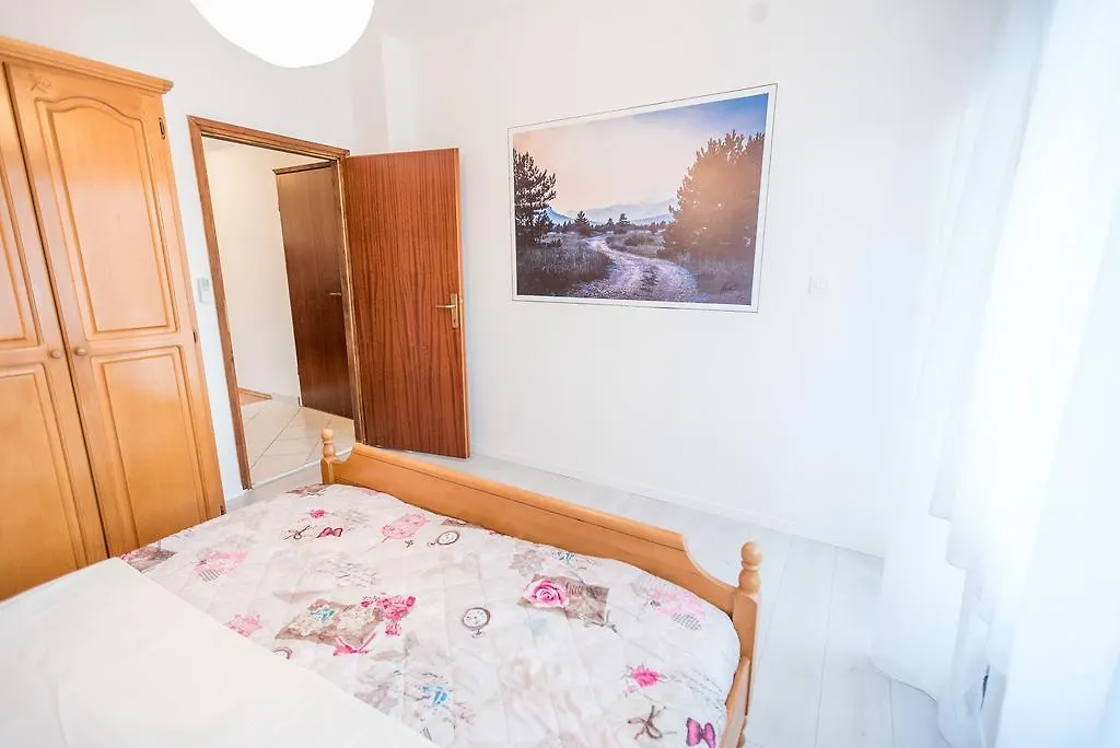 Apartments And Rooms Mare-Monti Starigrad Paklenica 0*,  Chorwacja